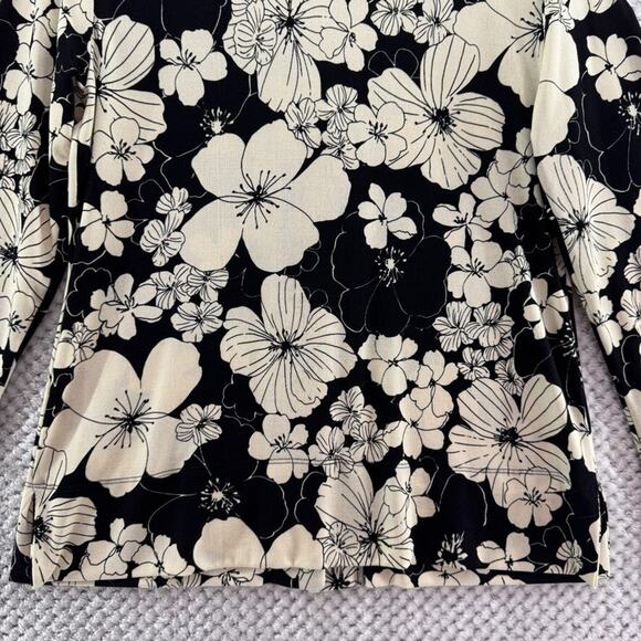 Notations Top Women S Black Ivory Floral Stretch V-Neck Button Front Long Sleeve - Picture 7 of 11